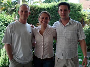 Stijn, Valerie en Stefaan in Guatemala City.