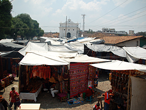 De toeristische markt in Chichicastenango (Chichi).