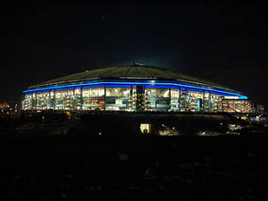 Veltens Arena by night