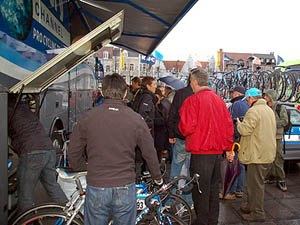 Dirk Demol werd geïnterviewd op 't Zand in Brugge.