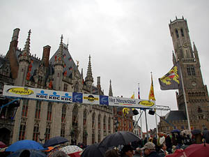 De officiële startplaats van de ronde van Vlaanderen 2006.