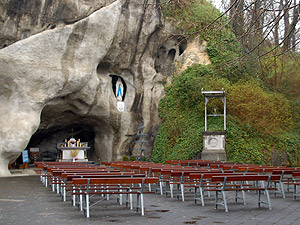 Kopie van de grot van Lourdes op de Cauberg in Valkenburg.