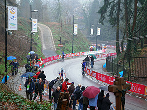 Cauberg in Valkenburg geprepareerd voor de Amstel Gold Race.