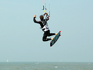 Kite surfen... I'm flying.